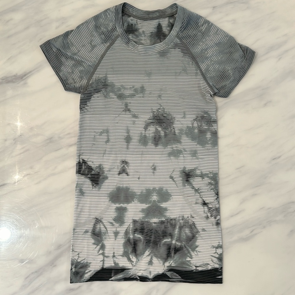 Lululemon Swiftly Short Sleeve Shirt